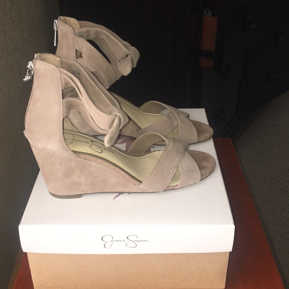 Never Worn Jessica Simpson Wedges! - Picture 3 of 4